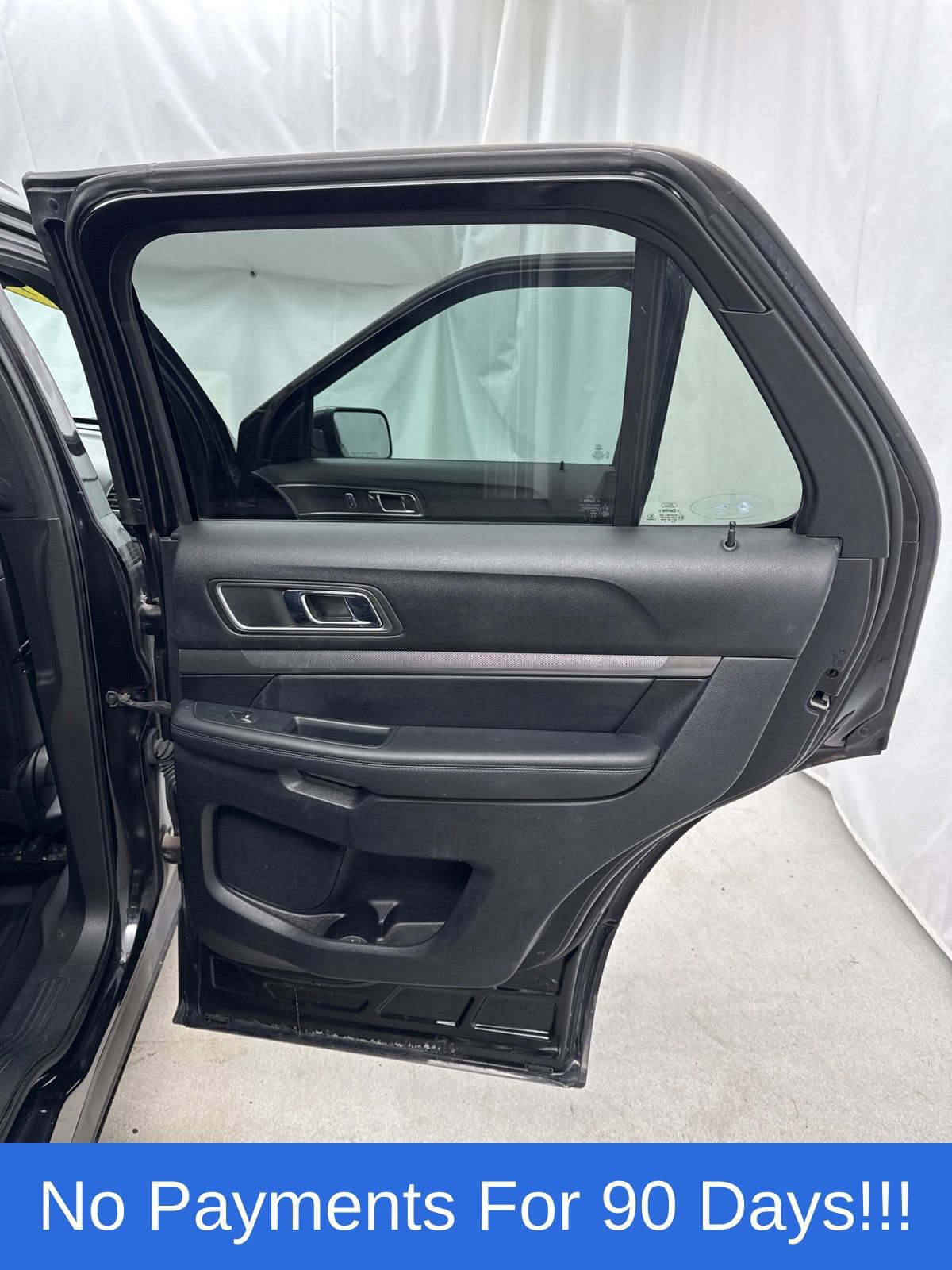 Certified 2019 Ford Explorer XLT w/ Equipment Group 202A image 33