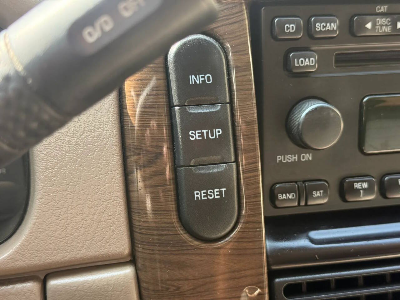 Used 2005 Ford Explorer Eddie Bauer RWD image 13