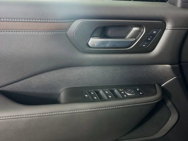 New 2026 Nissan Armada SL w/ Captain's Chari Seat Package image 18