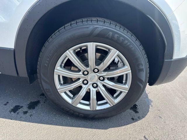 Used 2021 Cadillac XT4 Premium Luxury w/ Cold Weather Package AWD/4WD image 25
