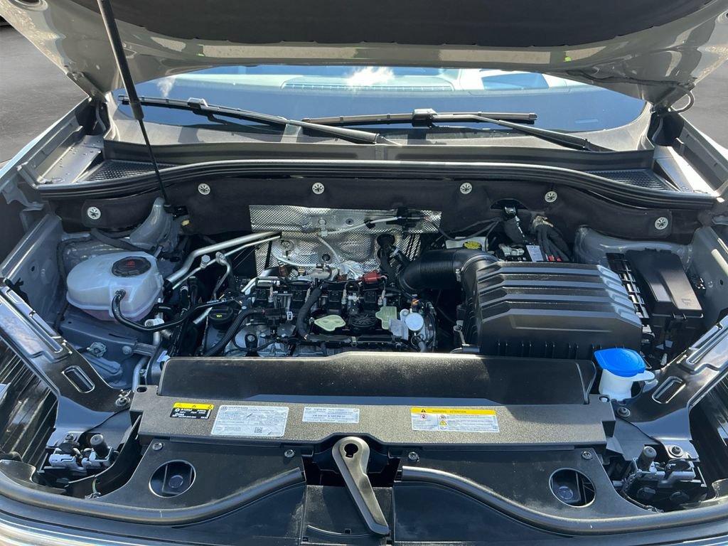 Used 2024 Volkswagen Atlas Peak Edition SEL AWD/4WD image 18