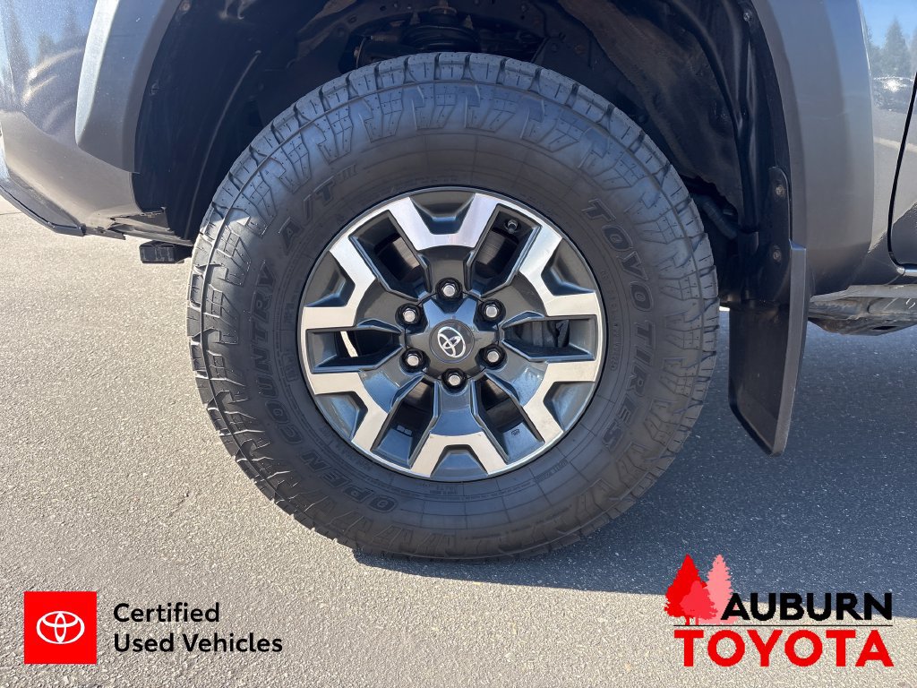 Certified 2018 Toyota Tacoma TRD Off-Road w/ Technology Package AWD/4WD image 23