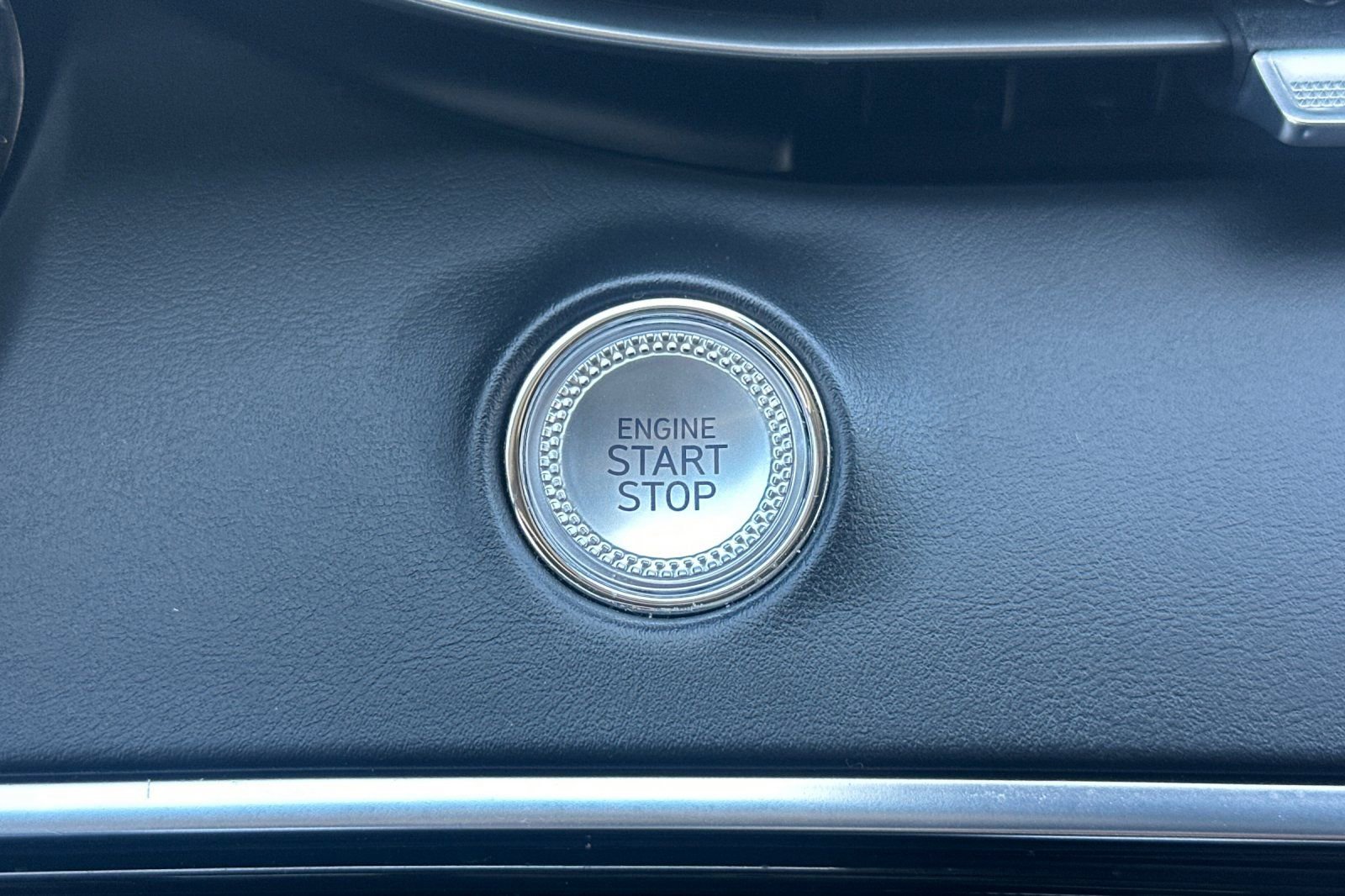 Used 2023 Genesis GV70 2.5T w/ Select Package image 24