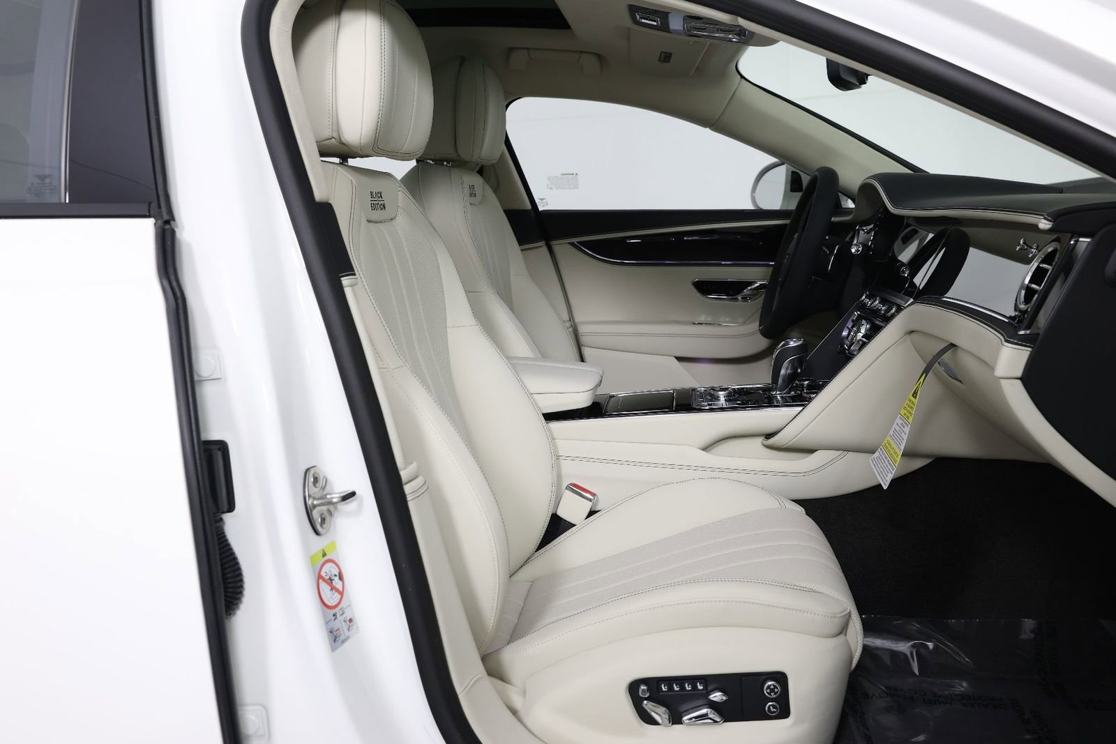 New 2025 Bentley Flying Spur Plug-In Hybrid image 31