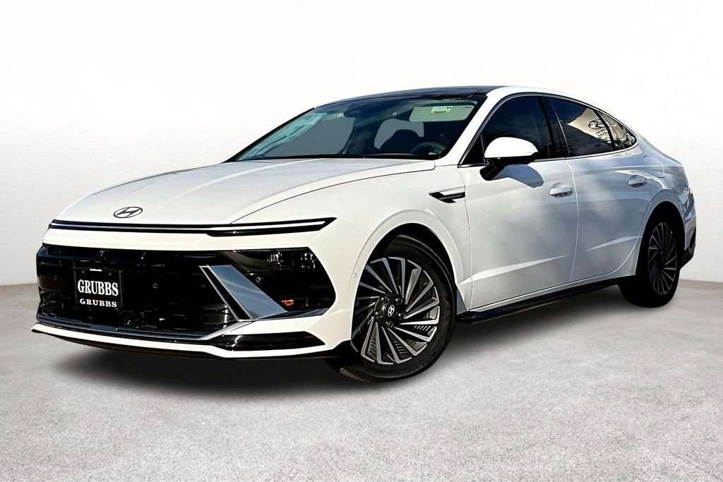 New 2025 Hyundai Sonata Limited image 2