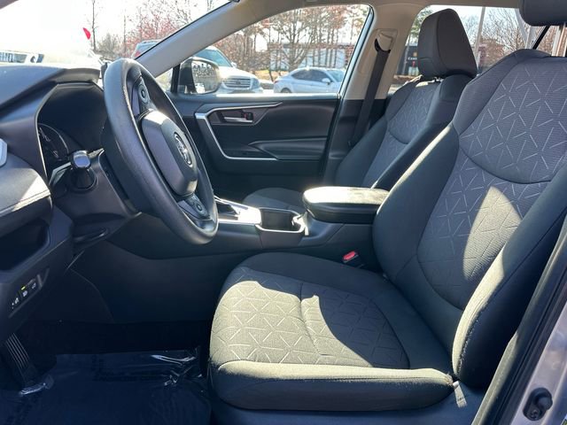 Certified 2023 Toyota RAV4 XLE FWD image 33