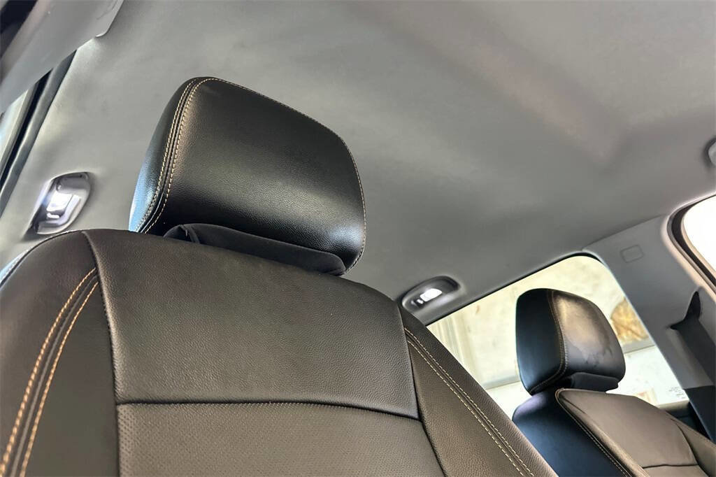 Used 2020 GMC Terrain SLT w/ Preferred Package image 18