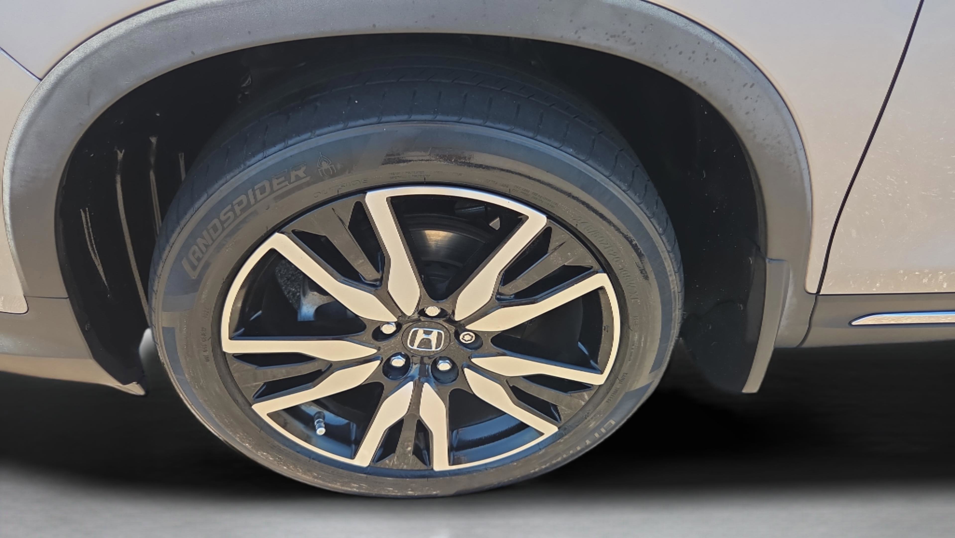 Certified 2020 Honda Pilot Touring image 32