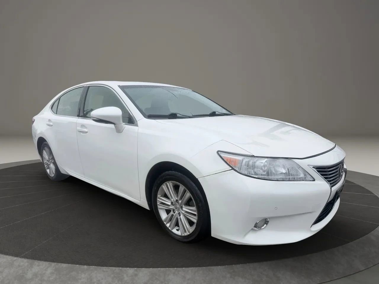 Used 2013 Lexus ES 350 w/ Luxury Pkg image 3