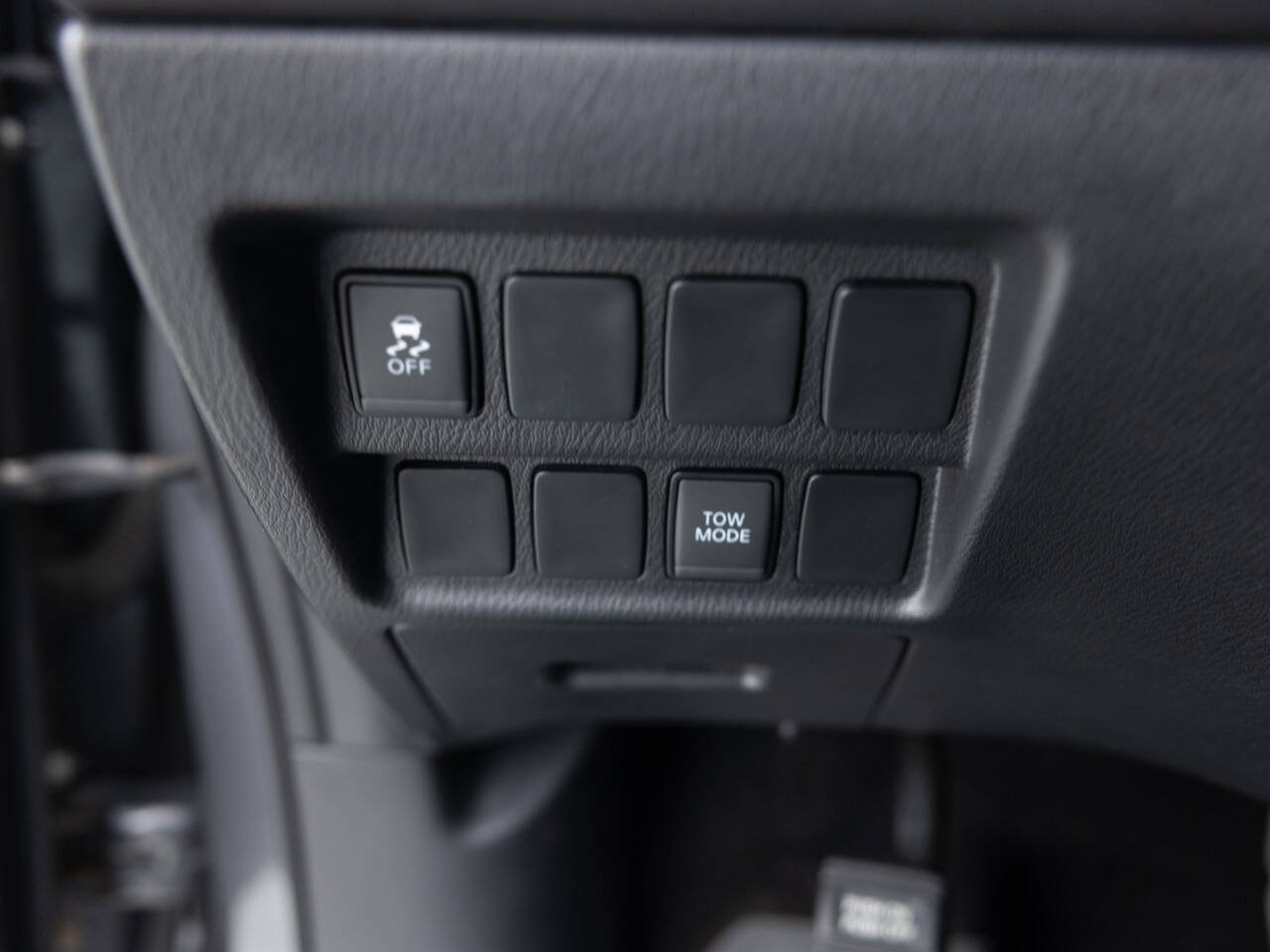 Used 2018 Nissan Pathfinder S AWD/4WD image 37