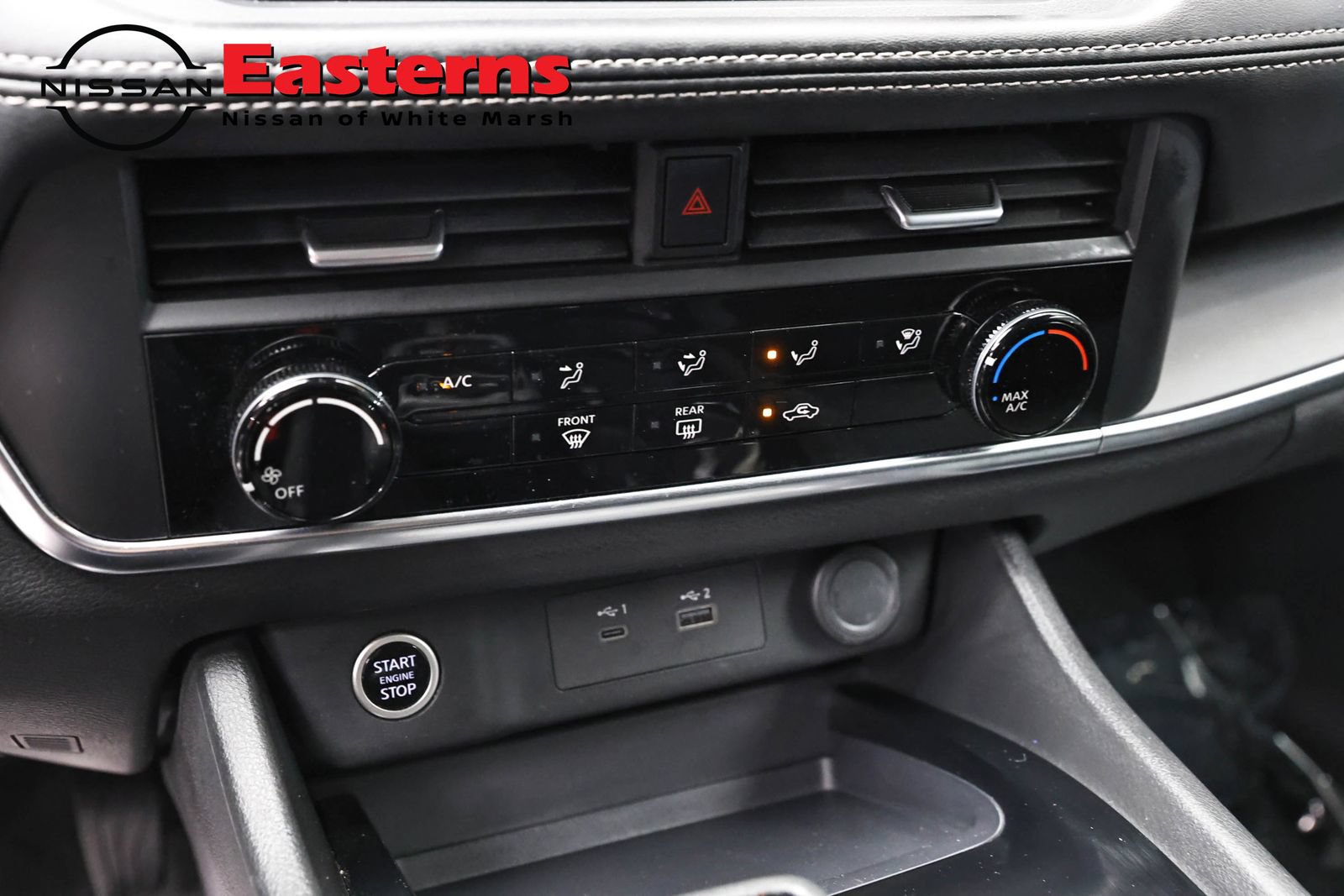 Used 2023 Nissan Rogue S AWD/4WD image 19
