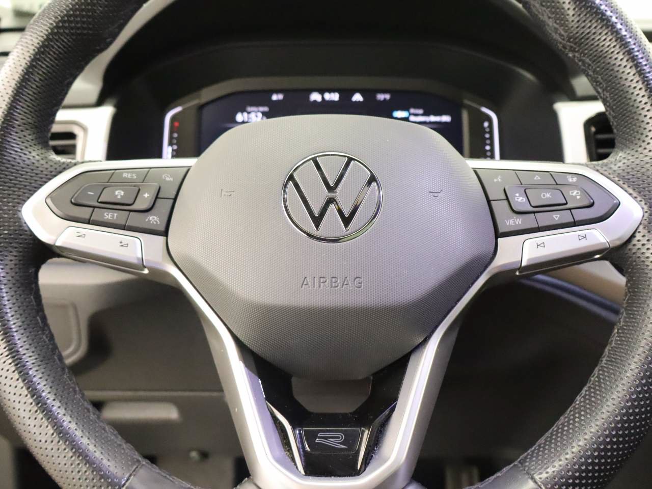 Used 2023 Volkswagen Atlas Cross Sport SEL Premium R-Line AWD/4WD image 12