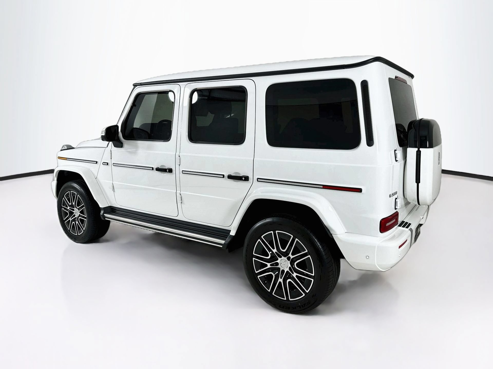 New 2027 Mercedes-Benz G 580 e image 6