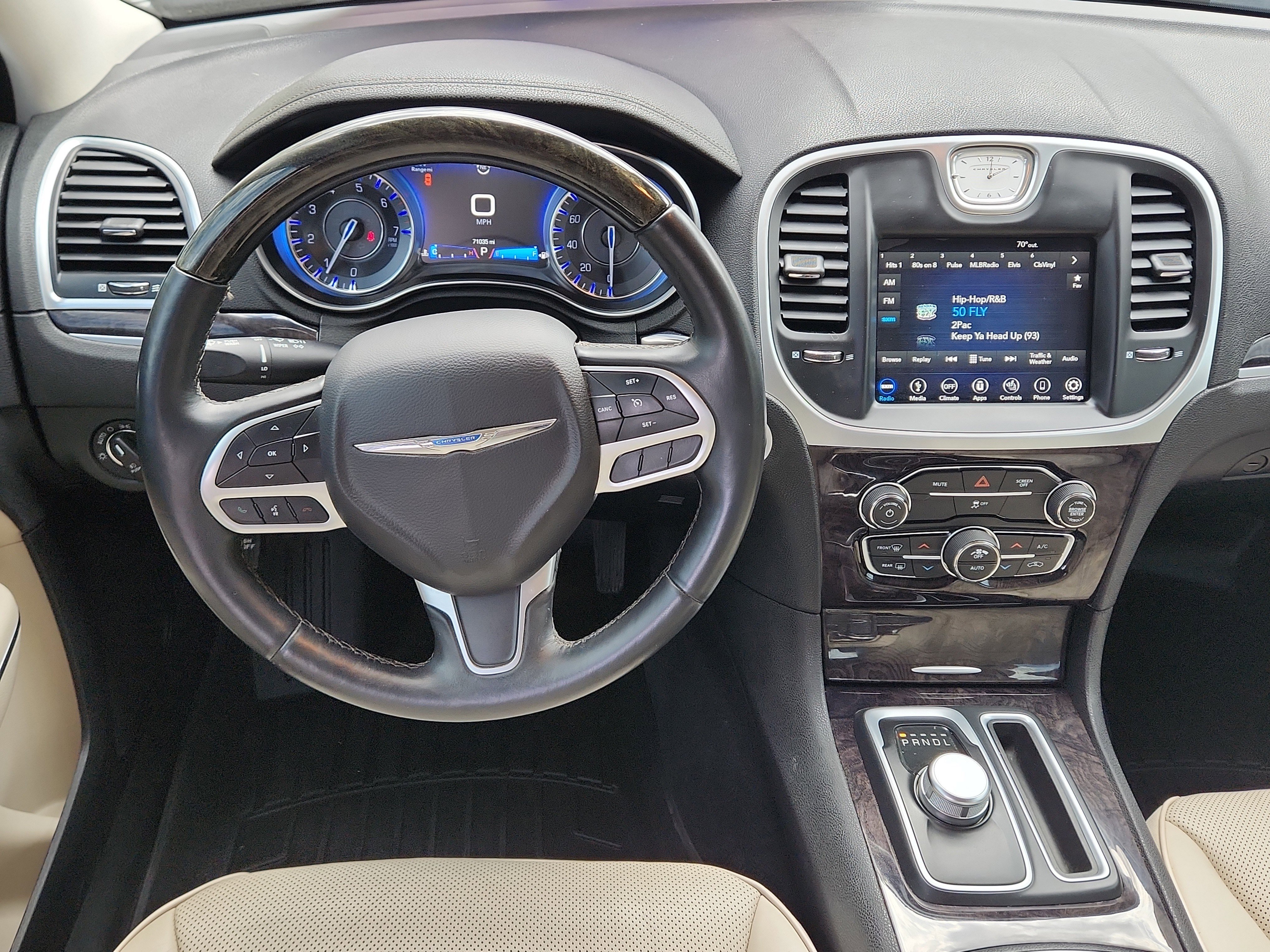 Used 2018 Chrysler 300 Limited image 10