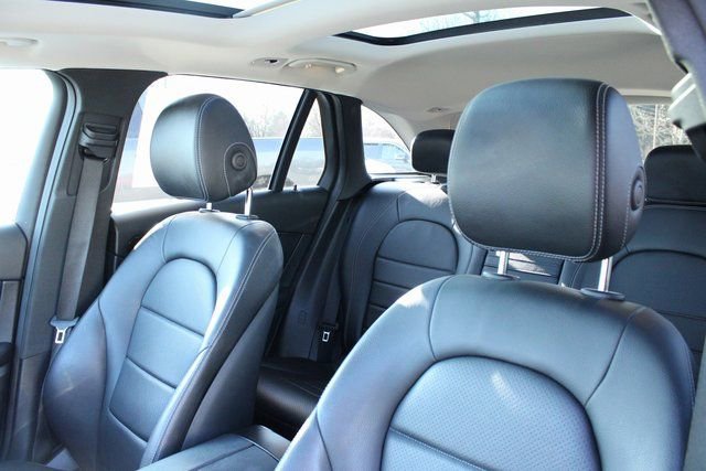 Used 2022 Mercedes-Benz GLC 300 4MATIC image 15