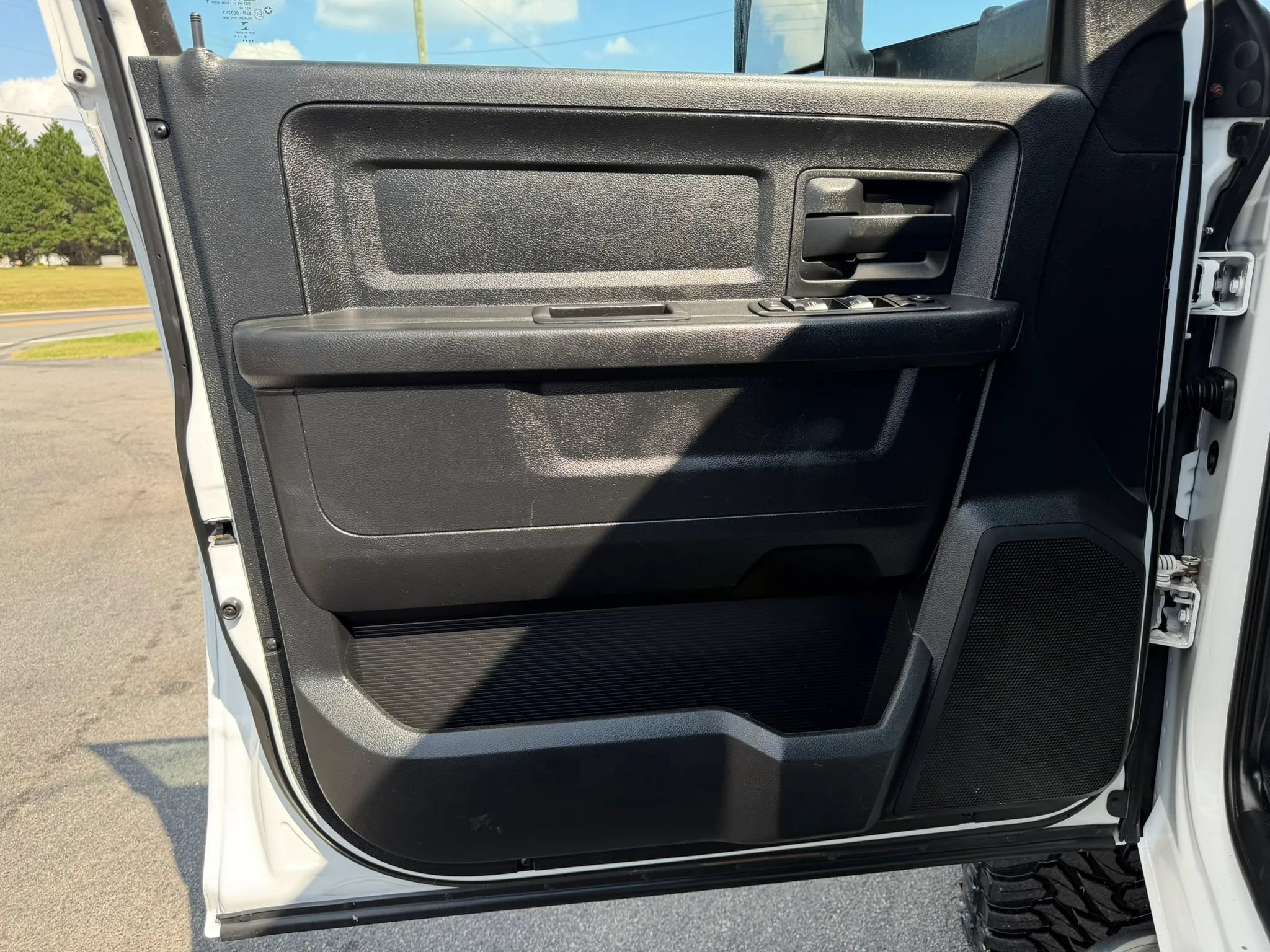 Used 2015 RAM 2500 Tradesman w/ Popular Equipment Group AWD/4WD image 14