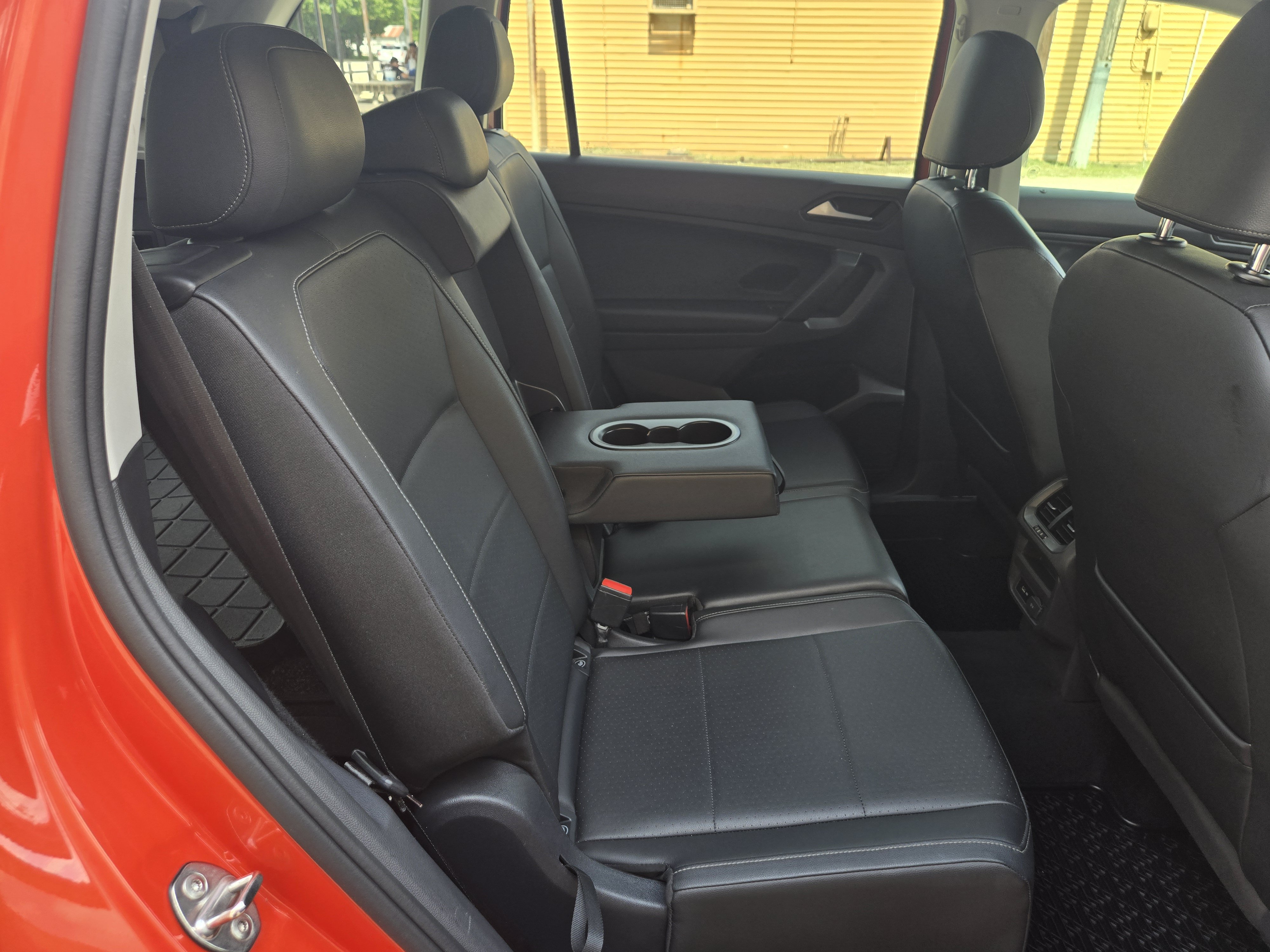 Used 2019 Volkswagen Tiguan SE FWD image 11