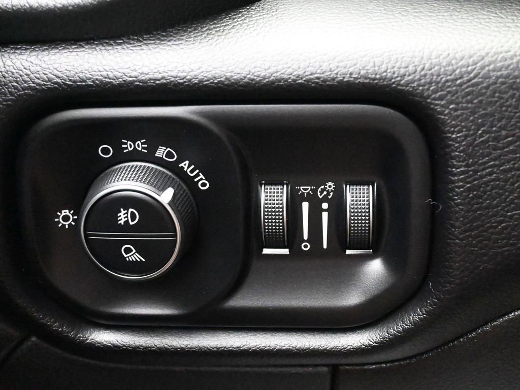 Used 2024 RAM 2500 Laramie w/ Night Edition image 20