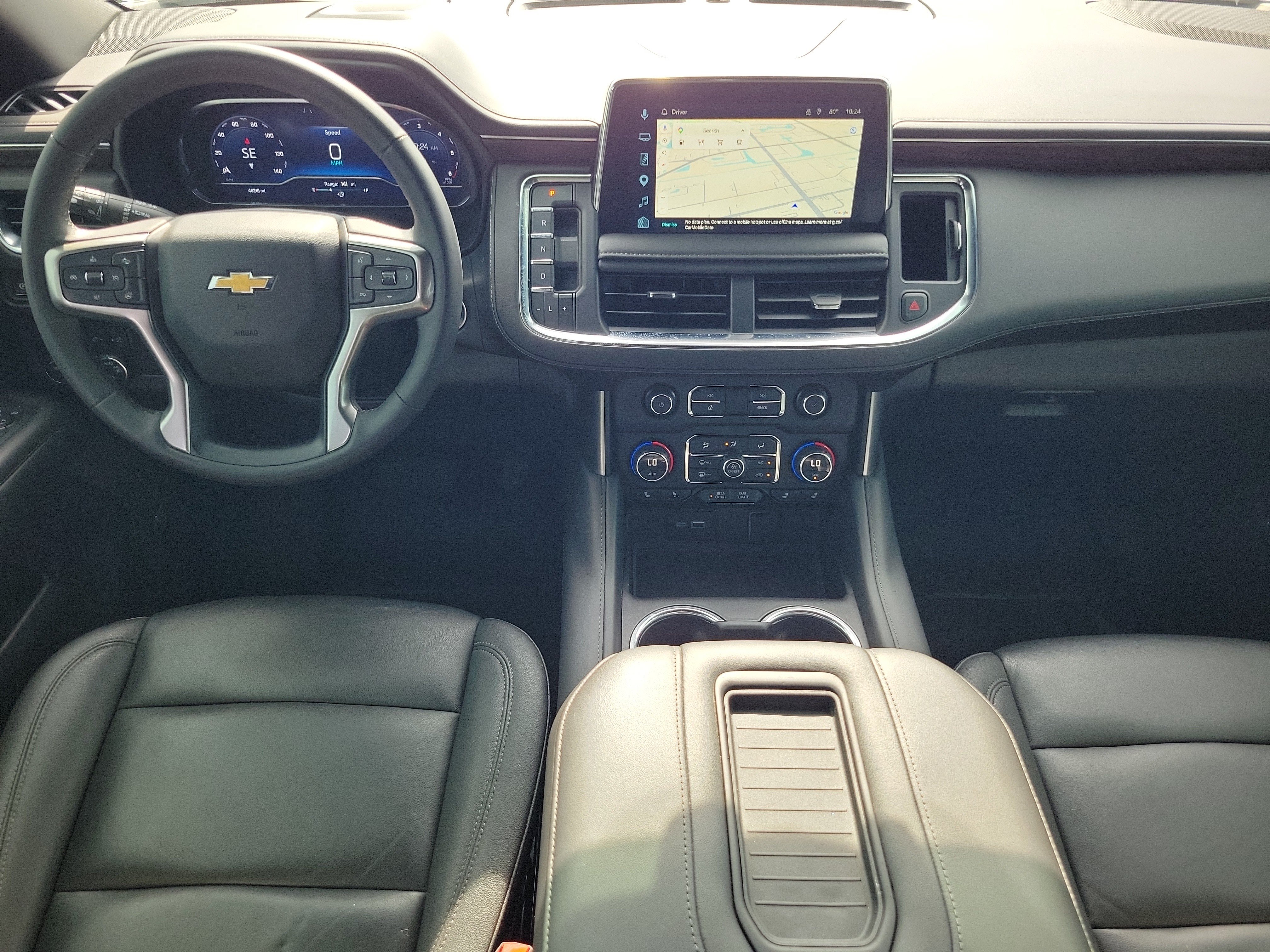 Used 2024 Chevrolet Suburban LT w/ Luxury Package RWD image 12