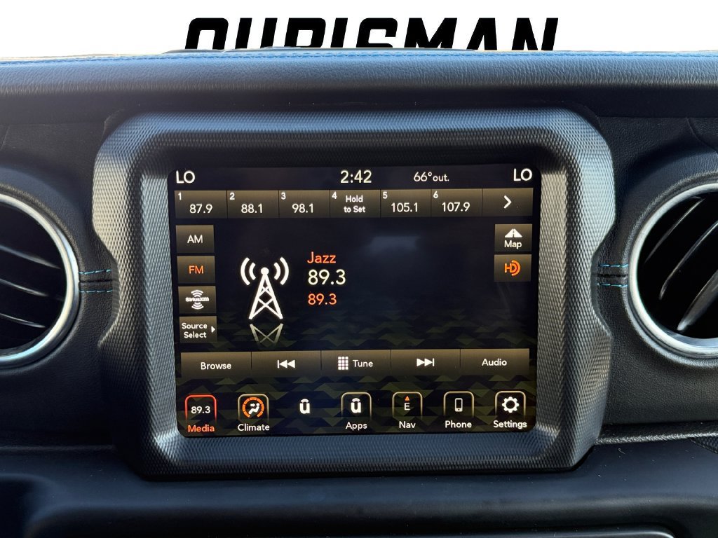 Used 2023 Jeep Wrangler Unlimited Rubicon 4xe w/ Cold Weather Group AWD/4WD image 14
