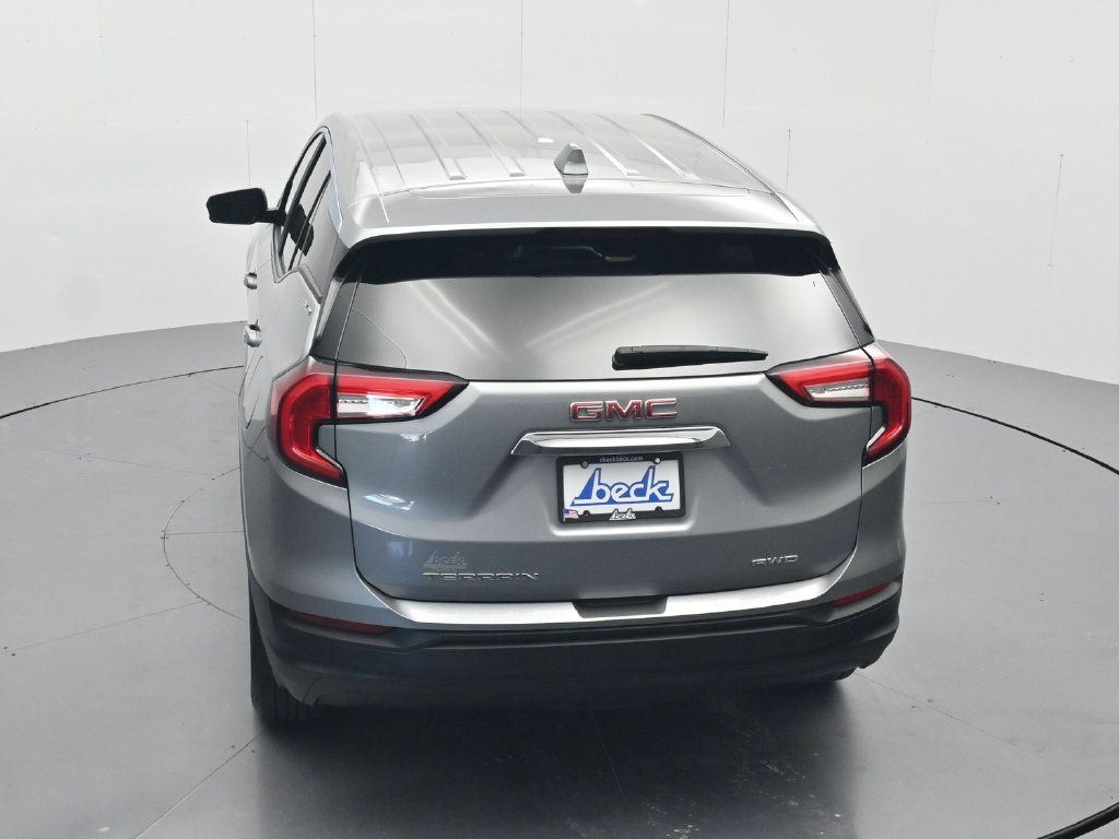 Used 2024 GMC Terrain SLE AWD/4WD image 33