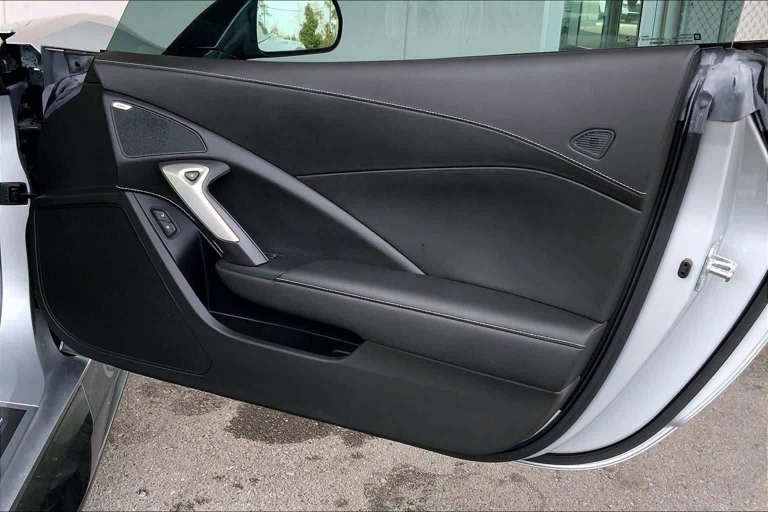 Used 2016 Chevrolet Corvette Z06 w/ 3LZ Preferred Equipment Group RWD image 21