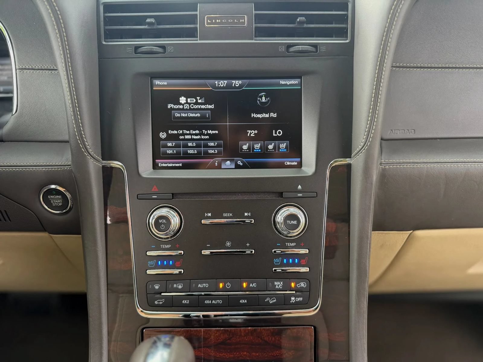 Used 2015 Lincoln Navigator L 4WD w/ Equipment Group 101A Reserve image 65
