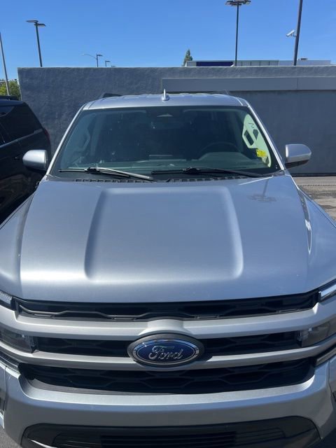 Used 2024 Ford Expedition Max XLT image 4