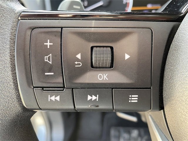 Used 2023 Nissan Rogue SV image 15