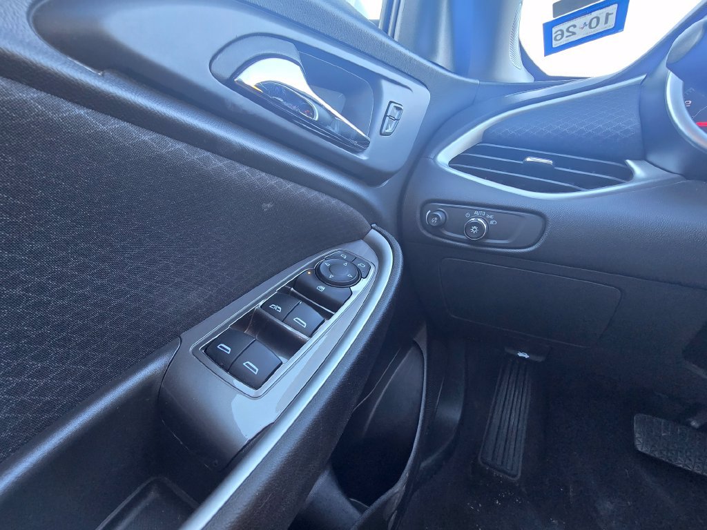 Used 2025 Chevrolet Malibu LT FWD image 19