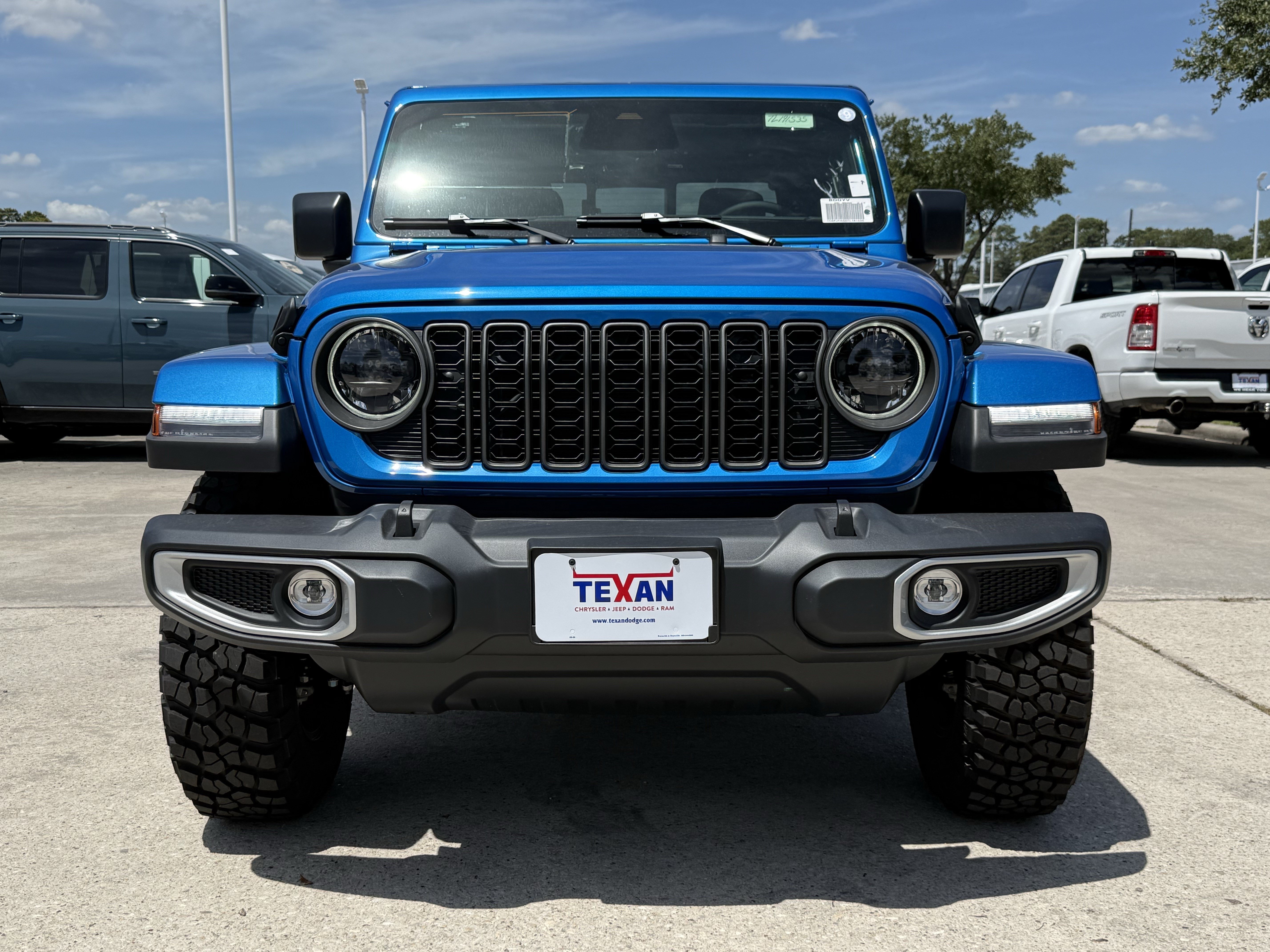 New 2026 Jeep Gladiator Sport AWD/4WD image 7
