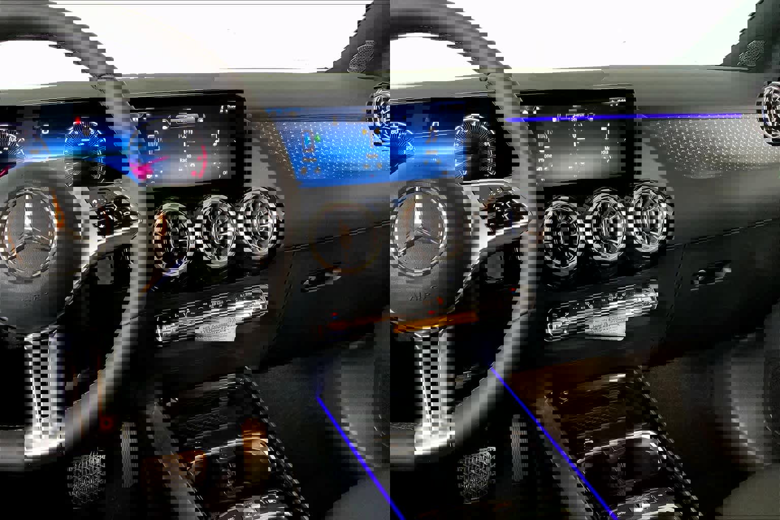 New 2025 Mercedes-Benz GLA 250 GLA 250 image 9