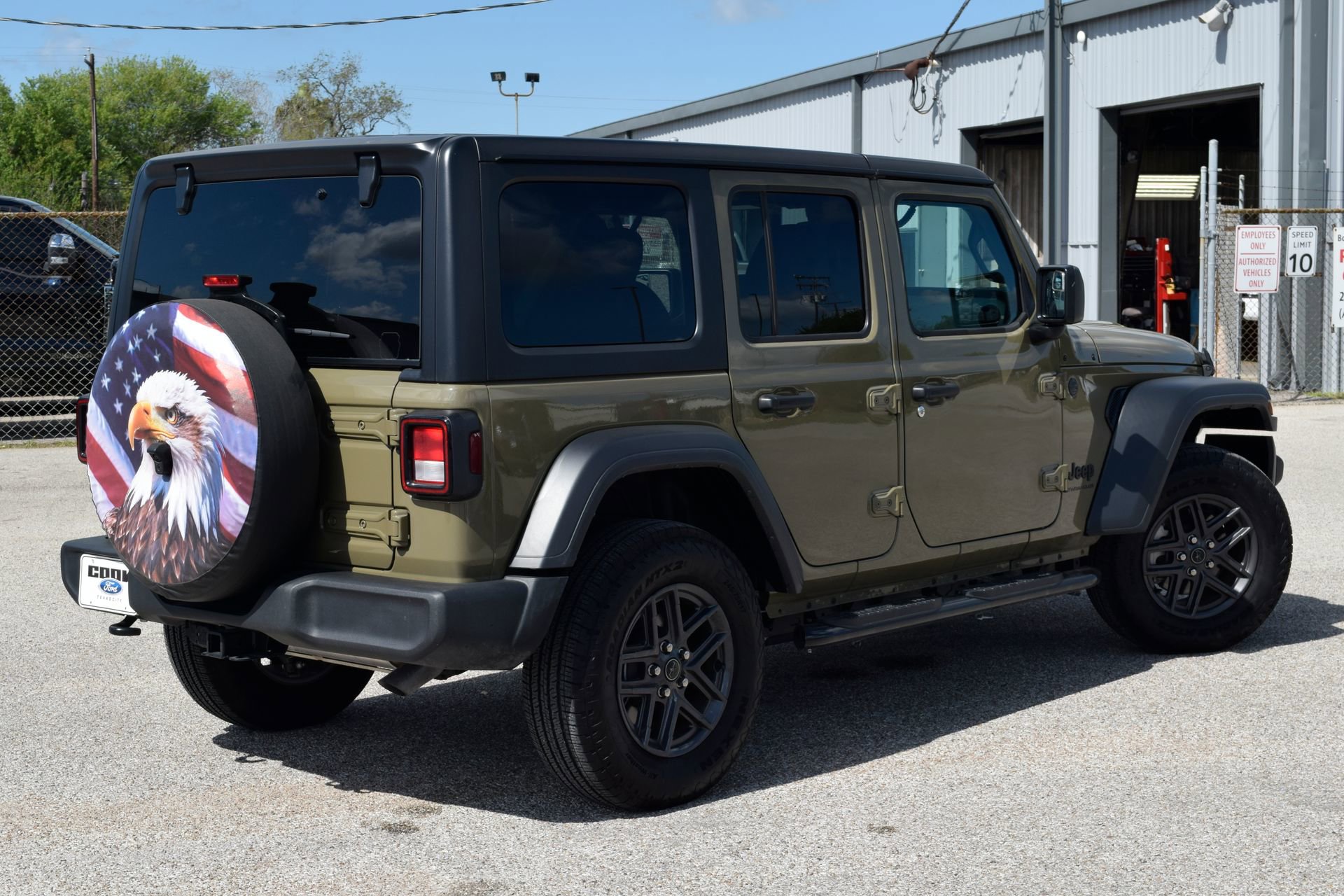 Used 2025 Jeep Wrangler Sport S AWD/4WD image 26