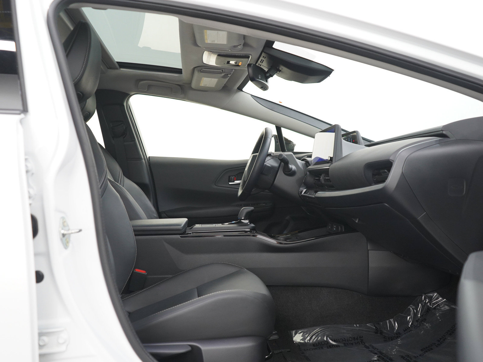 Used 2025 Toyota Prius AWD image 11