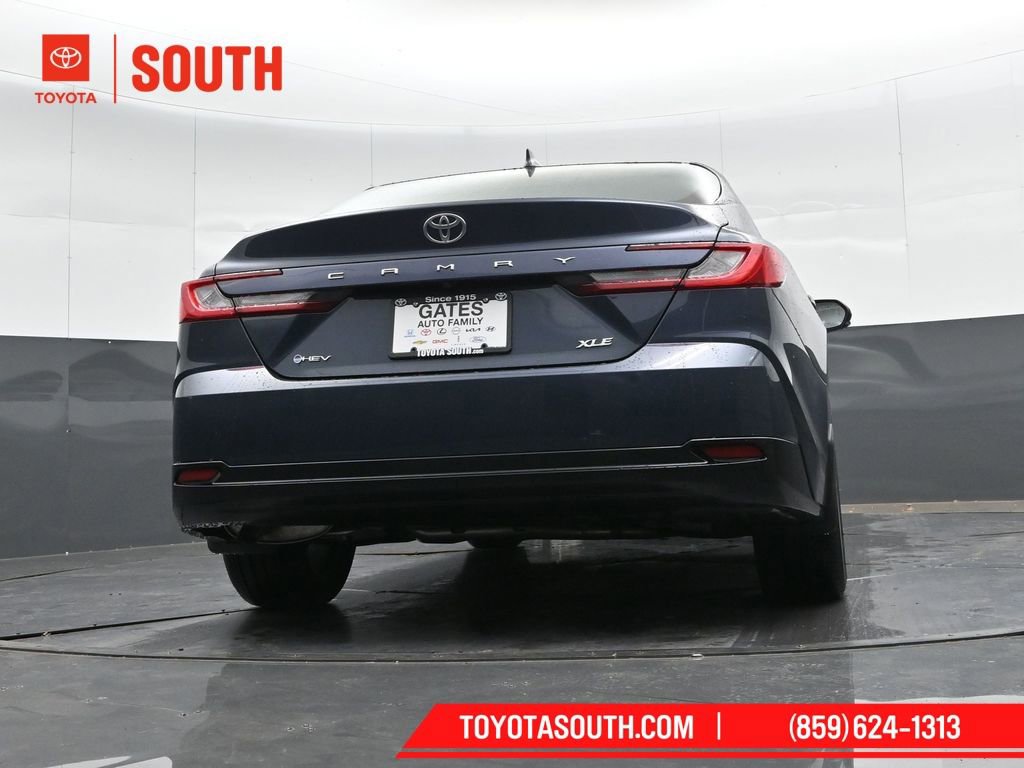 Used 2026 Toyota Camry XLE image 31