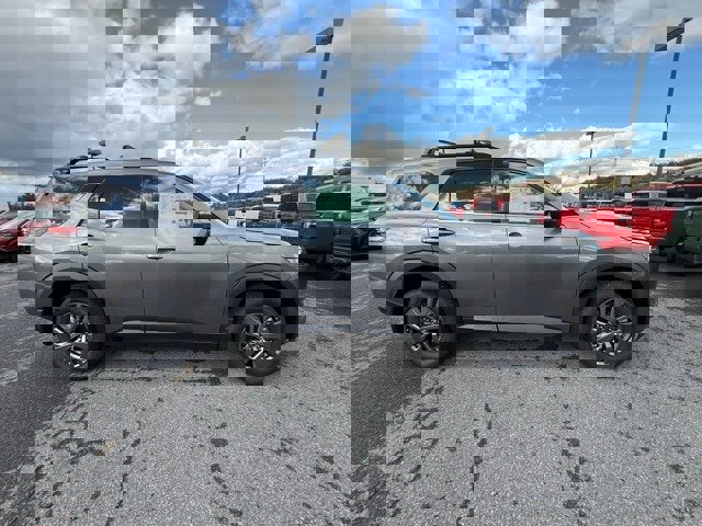 New 2025 Nissan Pathfinder SV image 4