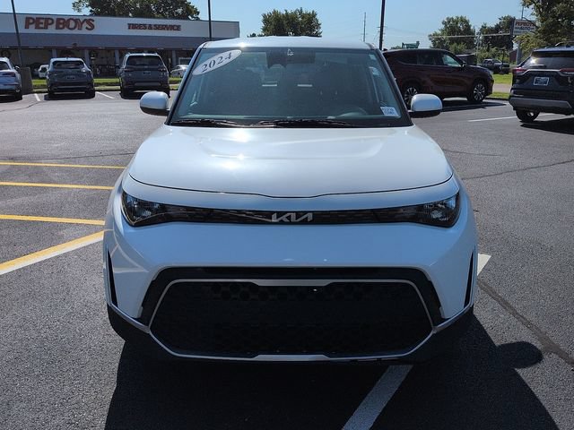 Used 2024 Kia Soul S FWD image 2