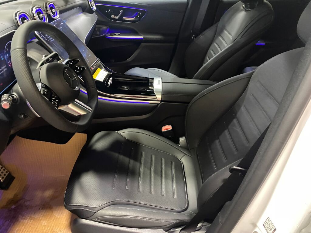 New 2026 Mercedes-Benz GLC 300 4MATIC image 9