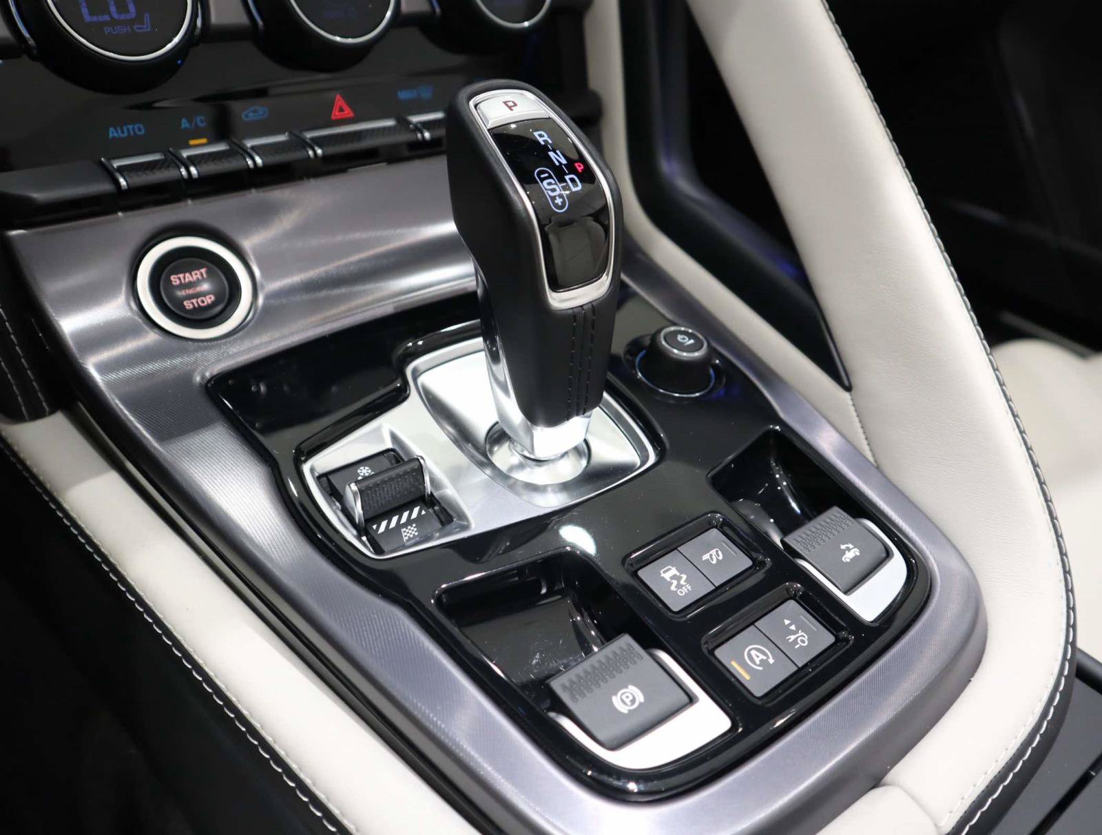 Used 2024 Jaguar F-TYPE Convertible AWD image 36