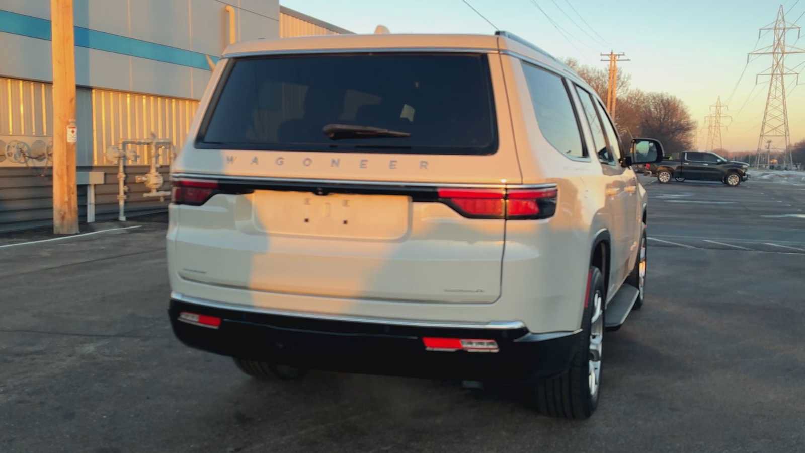 Used 2022 Jeep Wagoneer Series II image 3