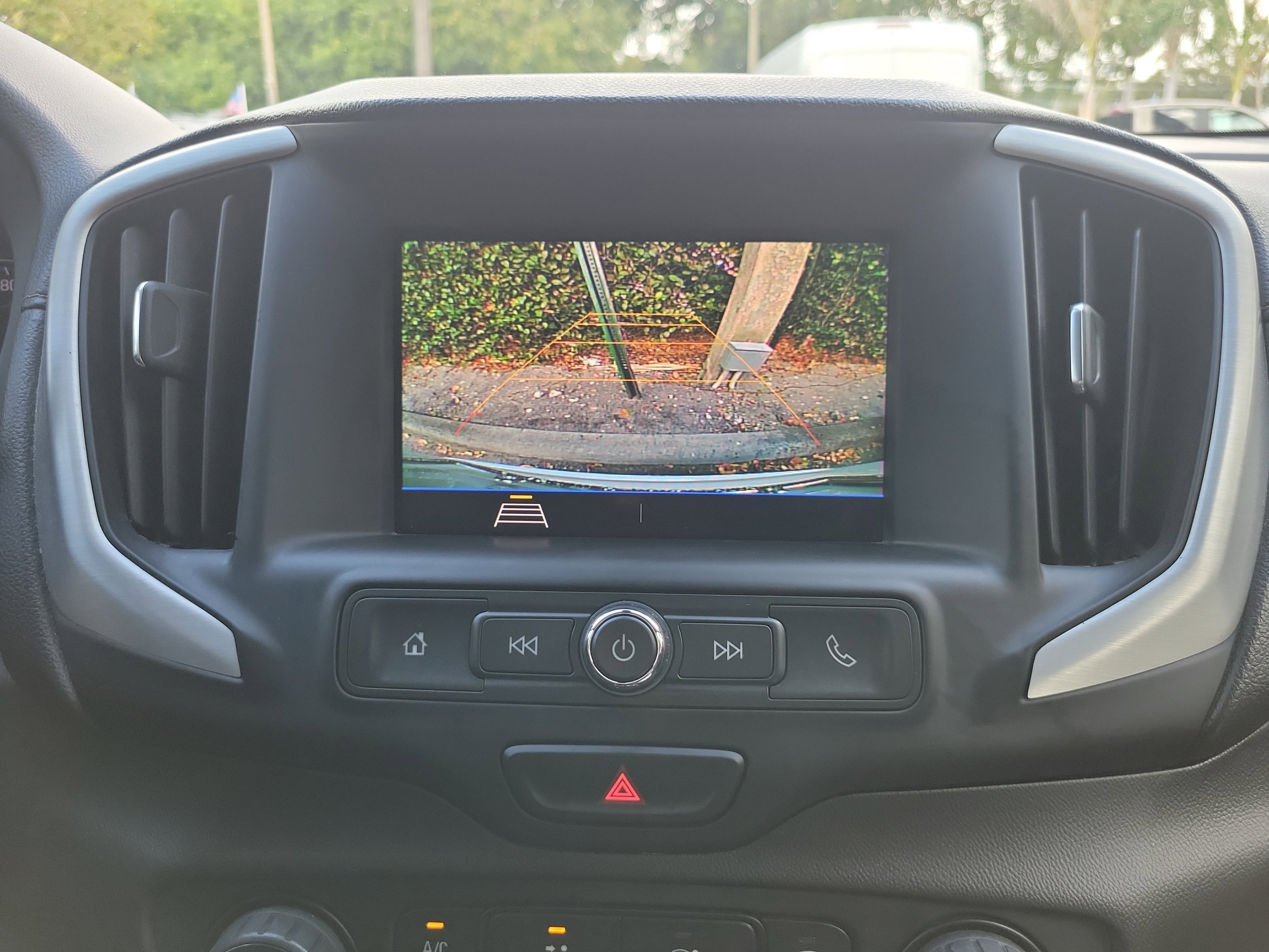 Used 2020 GMC Terrain SLE image 10