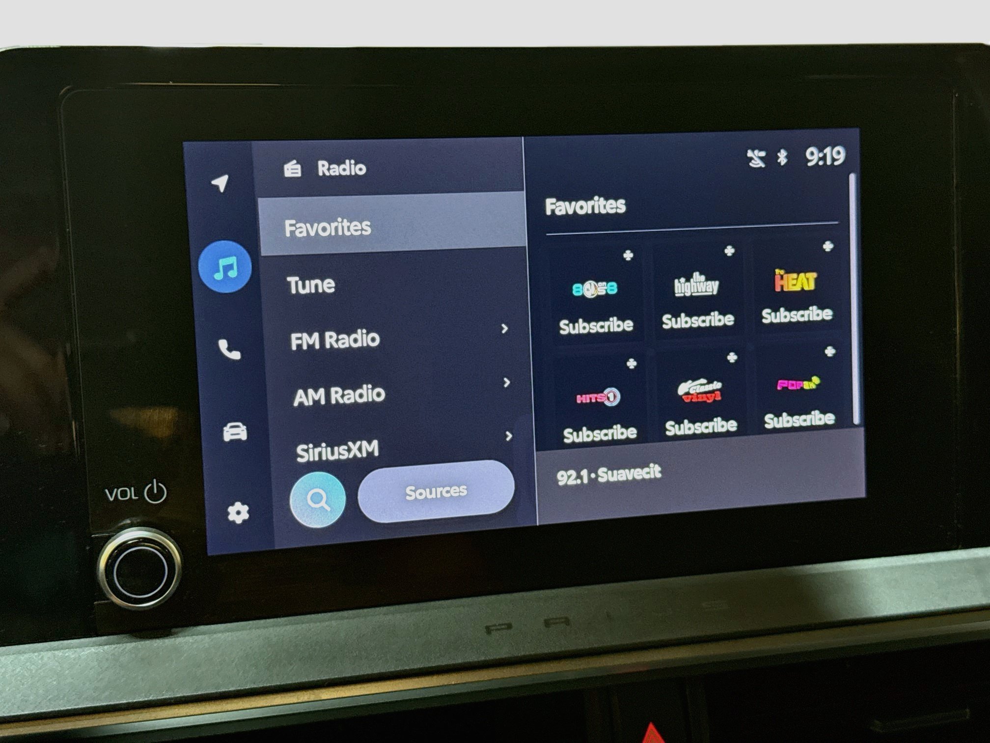 Used 2025 Toyota Prius LE FWD image 21