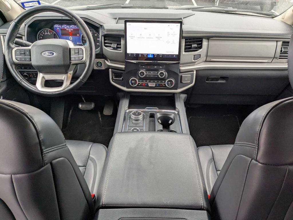 Used 2024 Ford Expedition Max XLT image 34