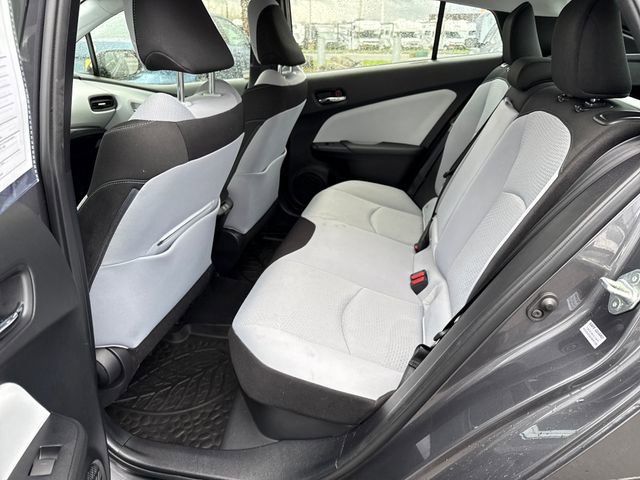 Used 2020 Toyota Prius LE image 15