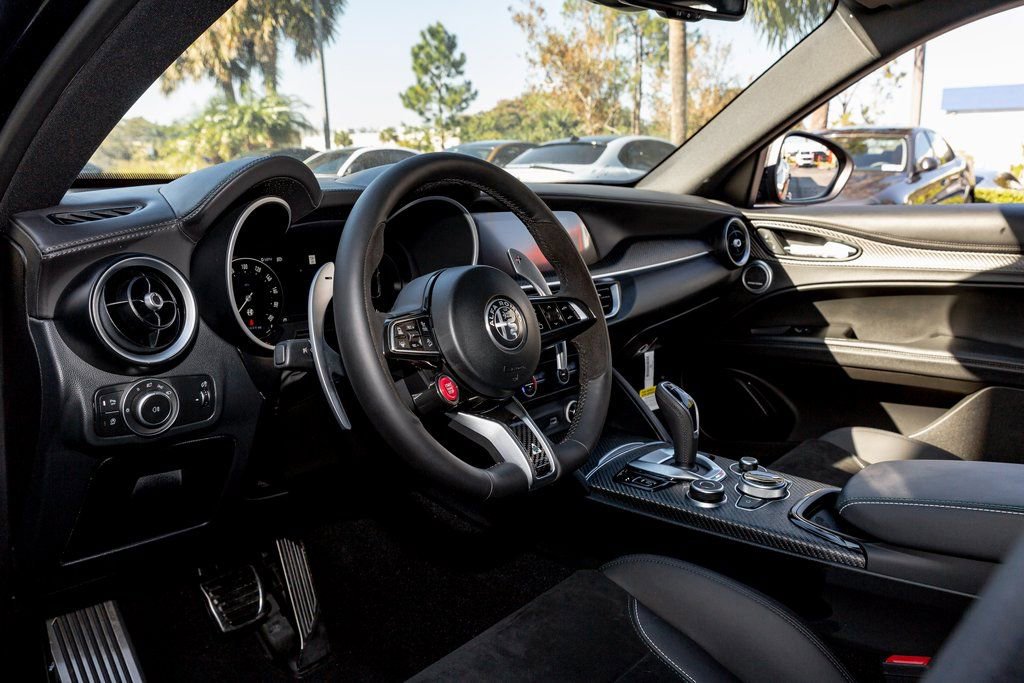 New 2024 Alfa Romeo Stelvio Quadrifoglio w/ Active Assist Plus Package AWD/4WD image 19