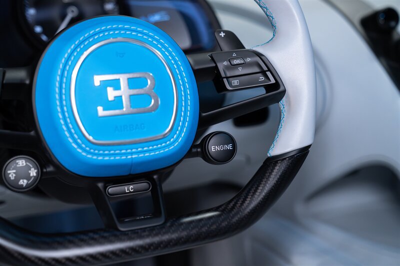 Used 2022 Bugatti Chiron Super Sport AWD/4WD image 66