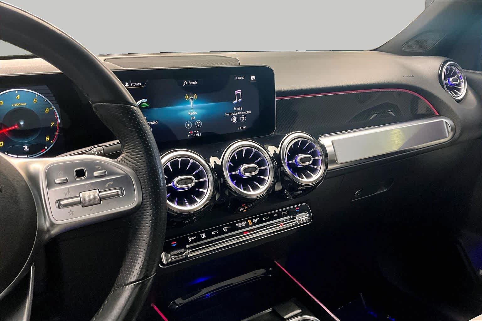 Used 2021 Mercedes-Benz GLB 250 image 7