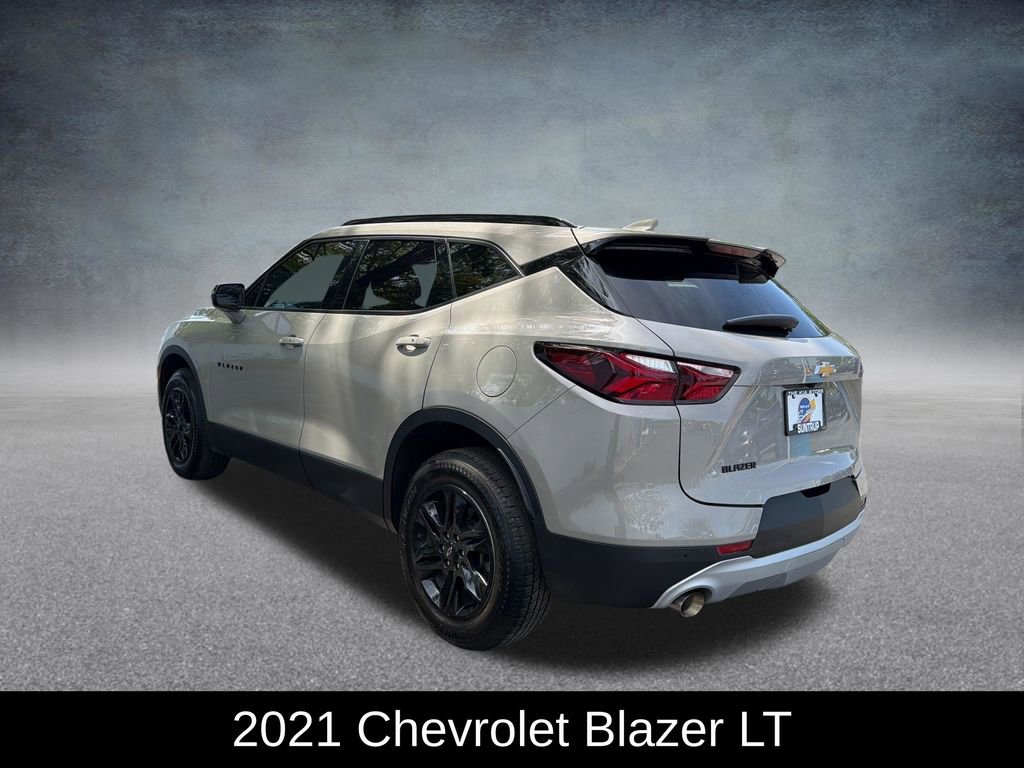 Used 2021 Chevrolet Blazer LT FWD image 3