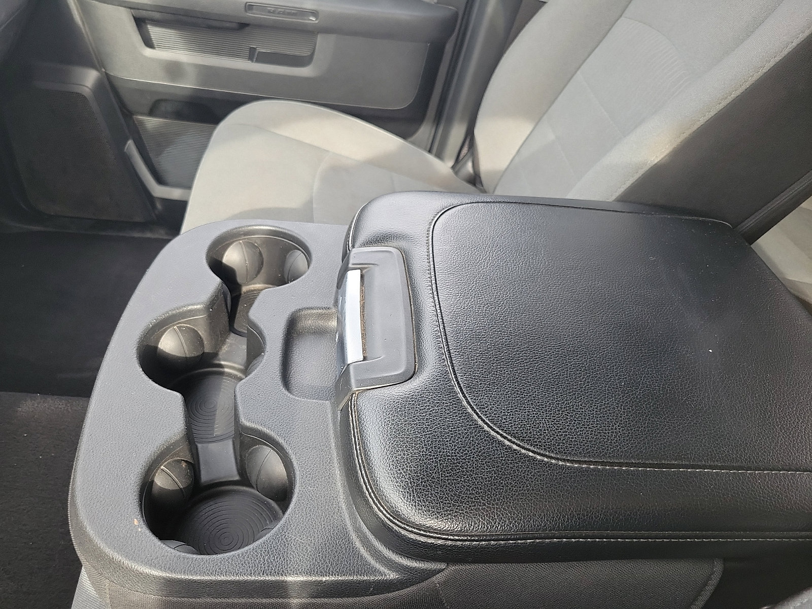 Used 2024 RAM 1500 Classic SLT image 20