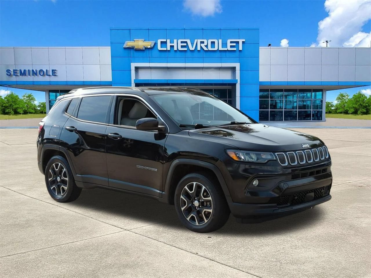 Used 2022 Jeep Compass Latitude FWD image 1